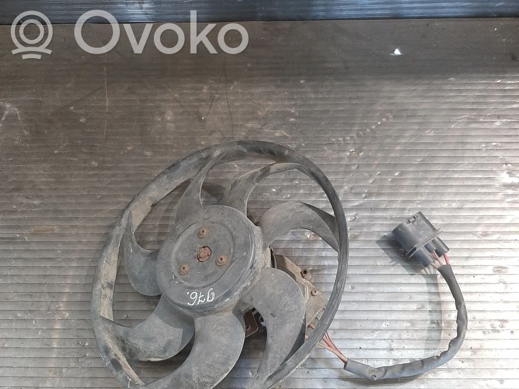 Volkswagen Touareg I Elektrinis radiatorių ventiliatorius 