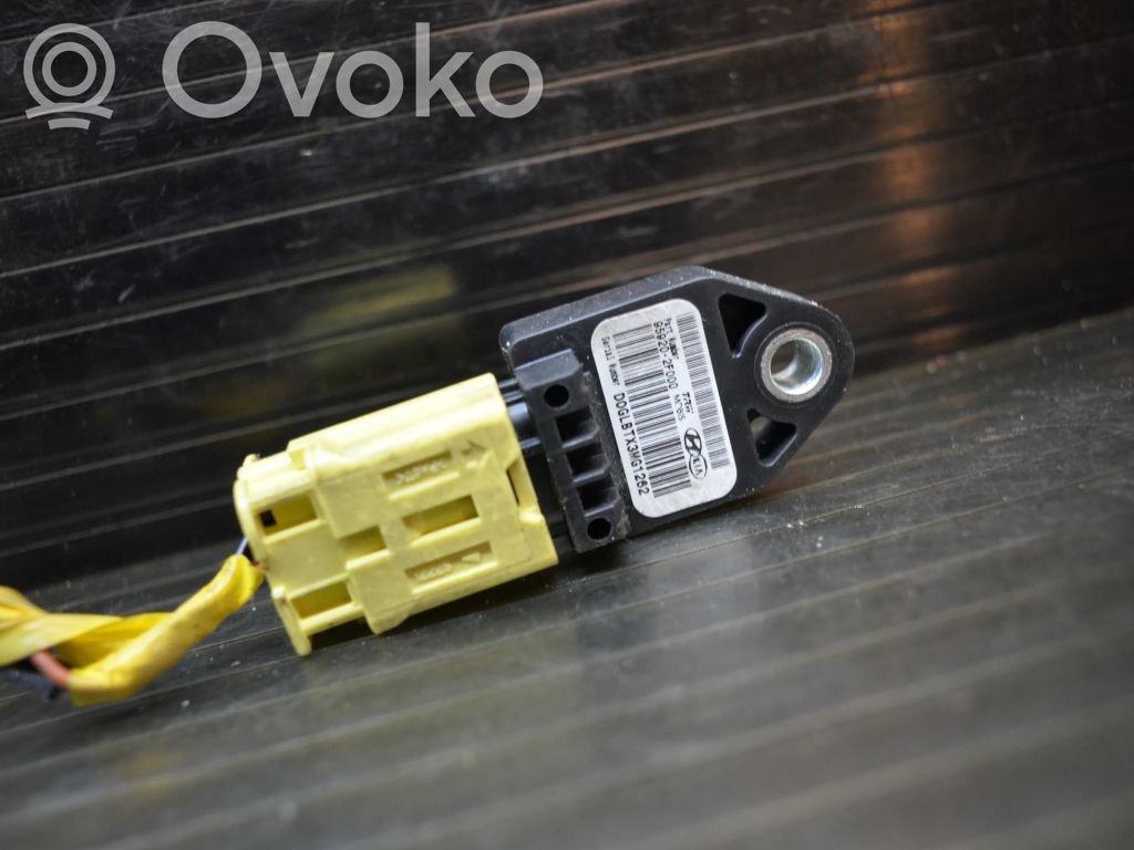 KIA Carnival Airbagsensor Crashsensor Drucksensor 