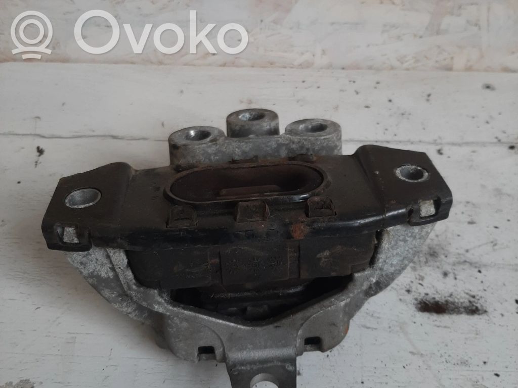 Opel Mokka Engine mount bracket 