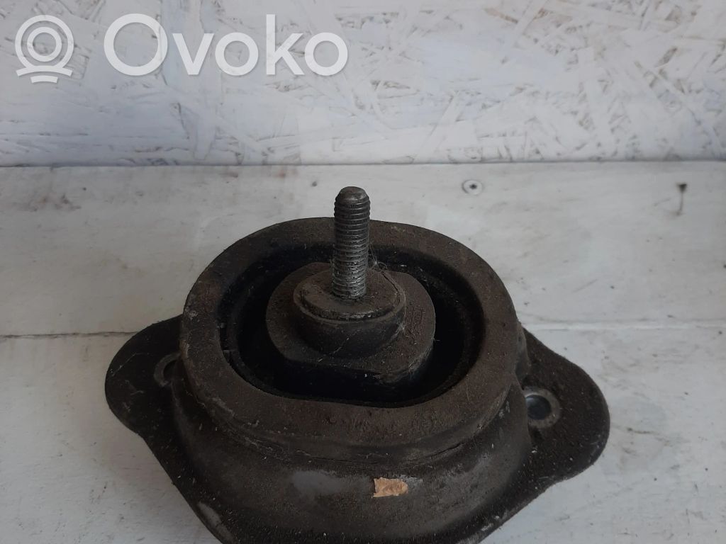BMW X5 E53 Engine mount bracket 