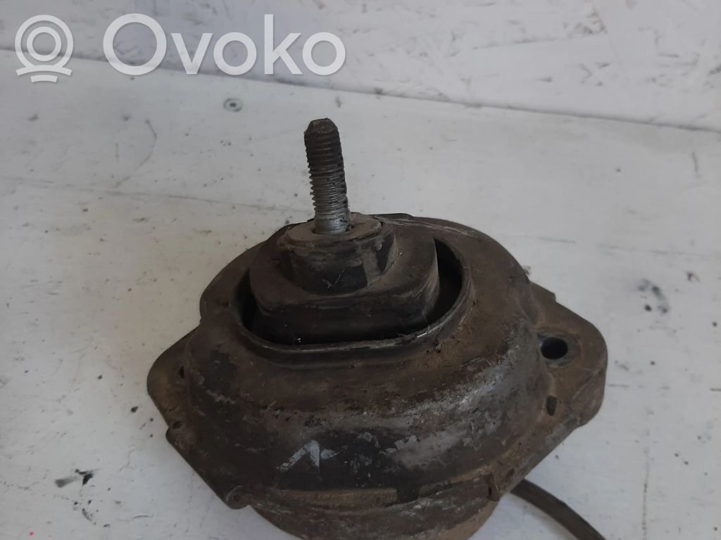 BMW X5 E53 Engine mount bracket 