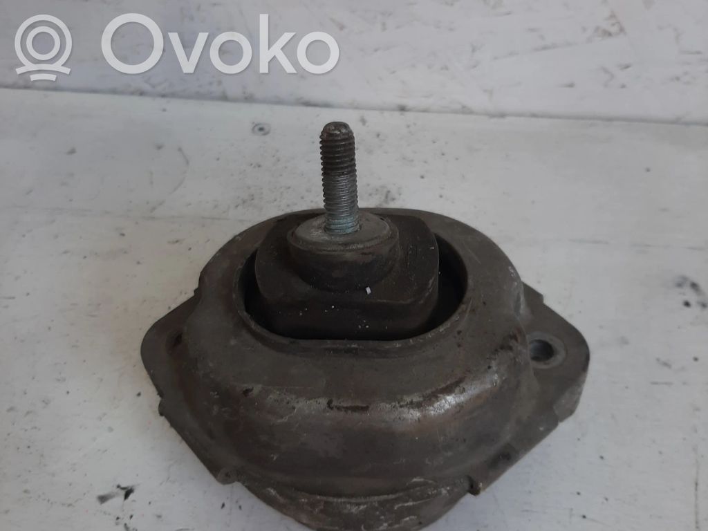 BMW X5 E53 Engine mount bracket 