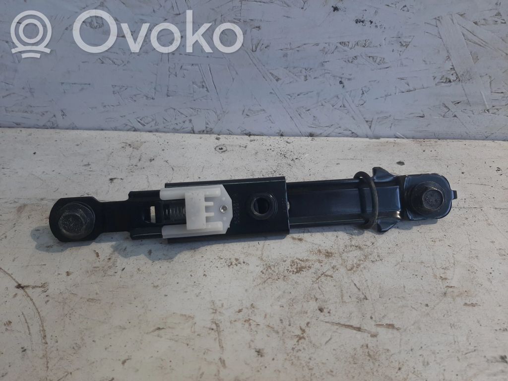 KIA Ceed Guida di regolazione della cintura di sicurezza 