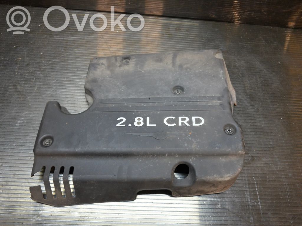 Osłona górna silnika   04666016AA