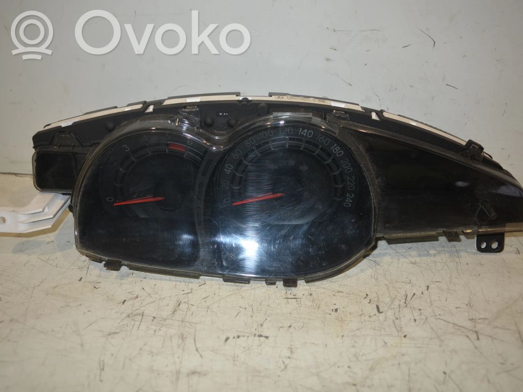 Toyota Verso Licznik / Prędkościomierz 