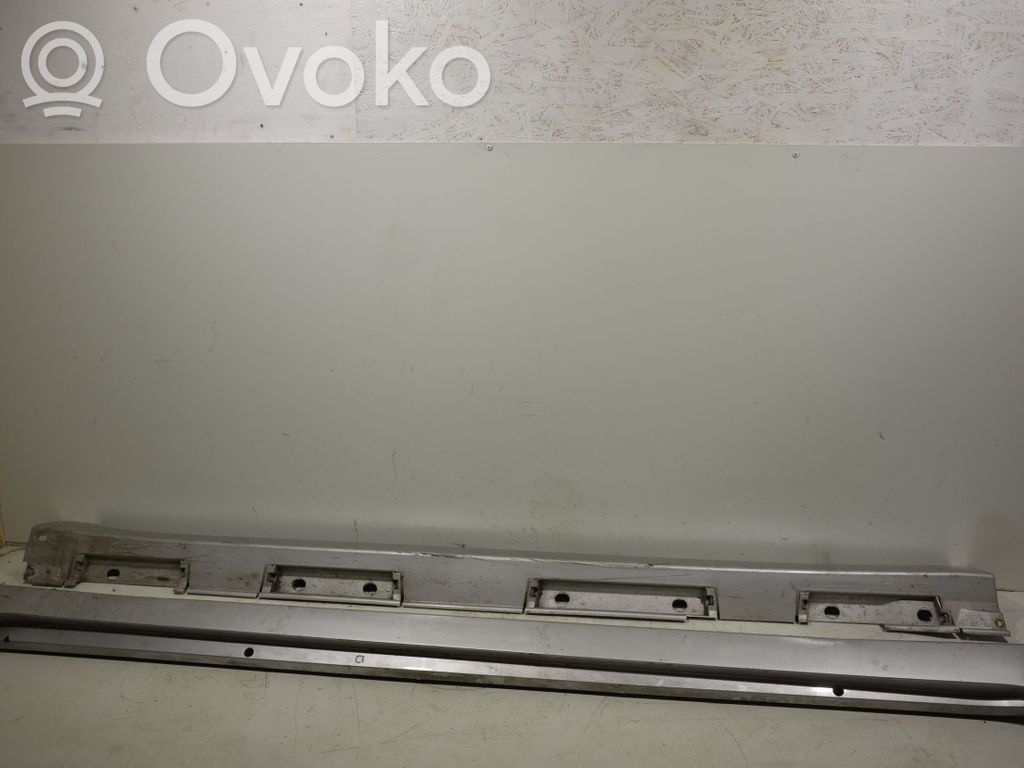 Toyota Verso Slenkstis 