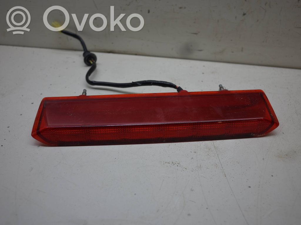 Subaru Outback (BS) Third/center stoplight 
