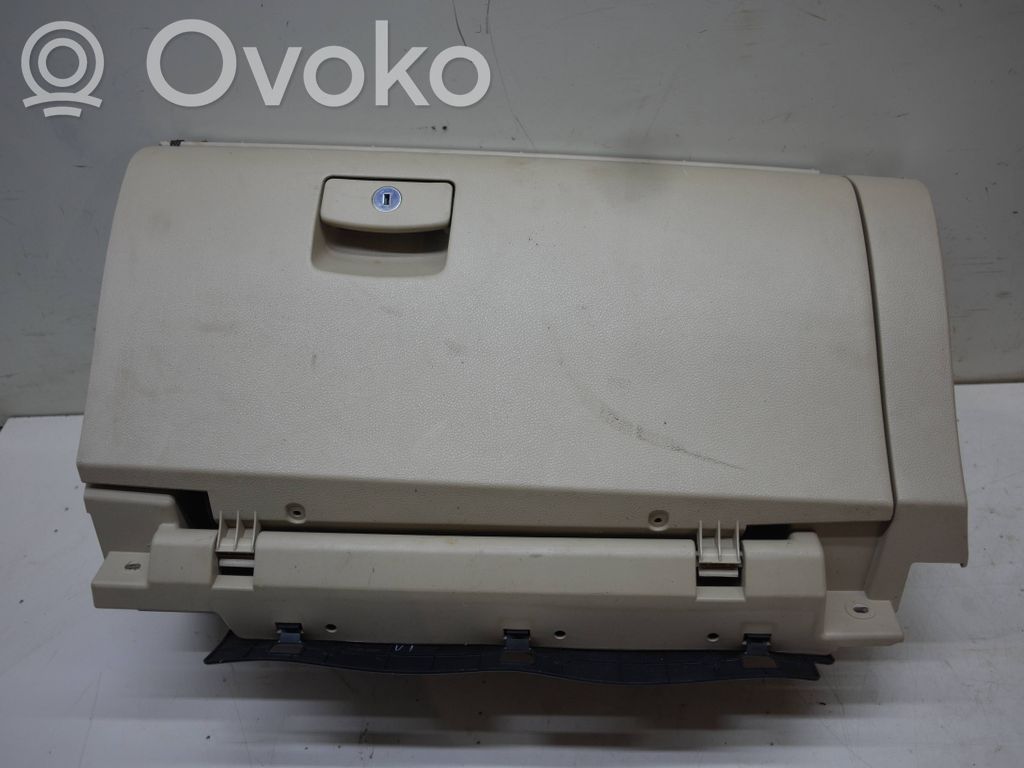 Subaru Outback (BS) Glove box set 