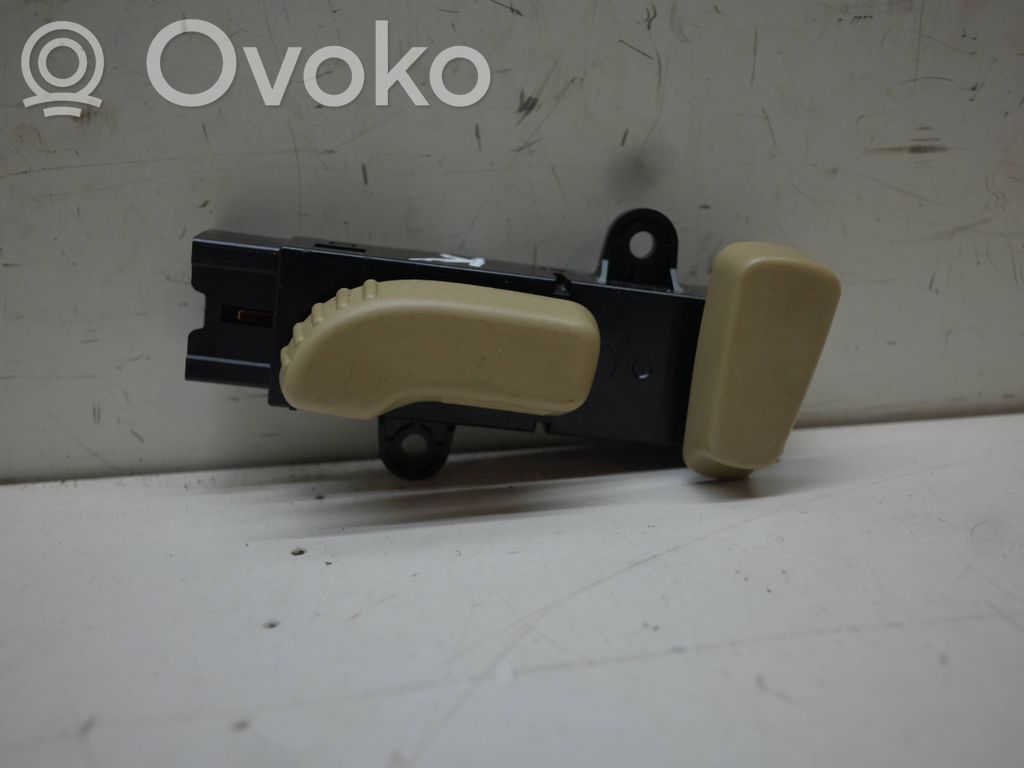 Subaru Outback (BS) Seat adjustment handle 