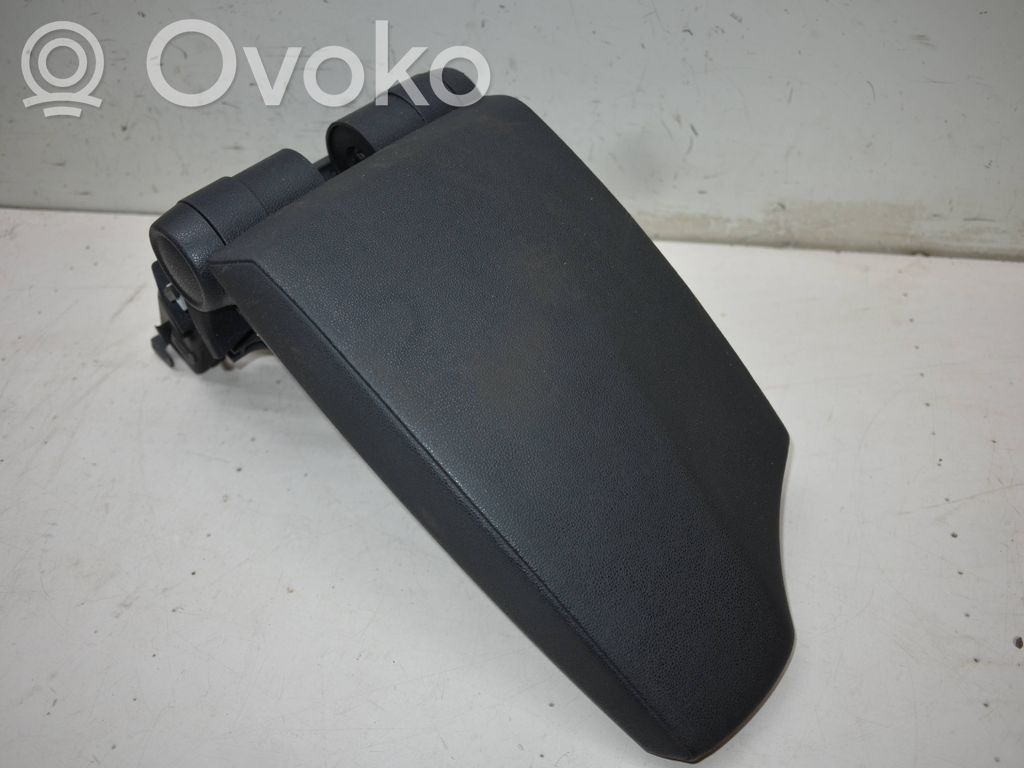 Armrest   7143596