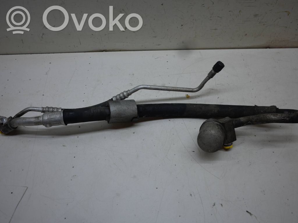 BMW 1 E81 E87 Air conditioning (A/C) pipe/hose 