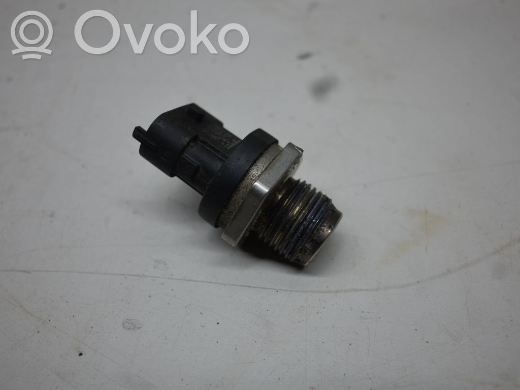Sensor de presión de combustible   0281002707