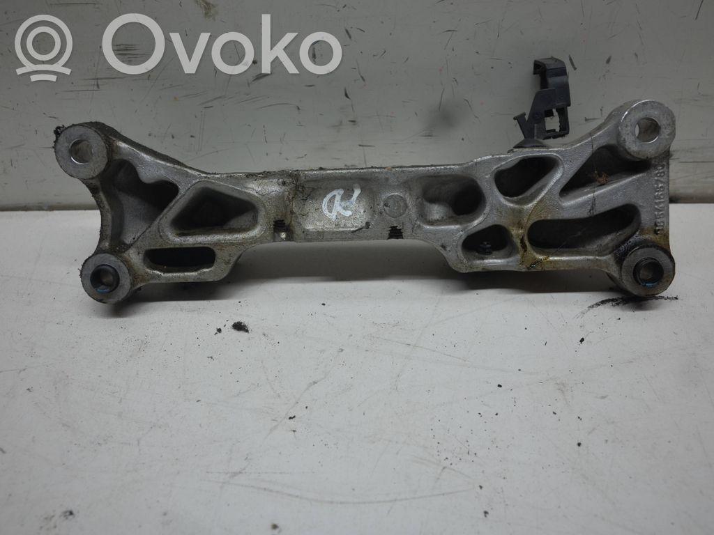 Citroen C3 Picasso Engine mounting bracket 