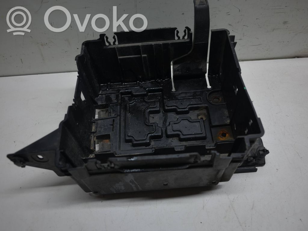 Citroen C3 Picasso Battery tray 