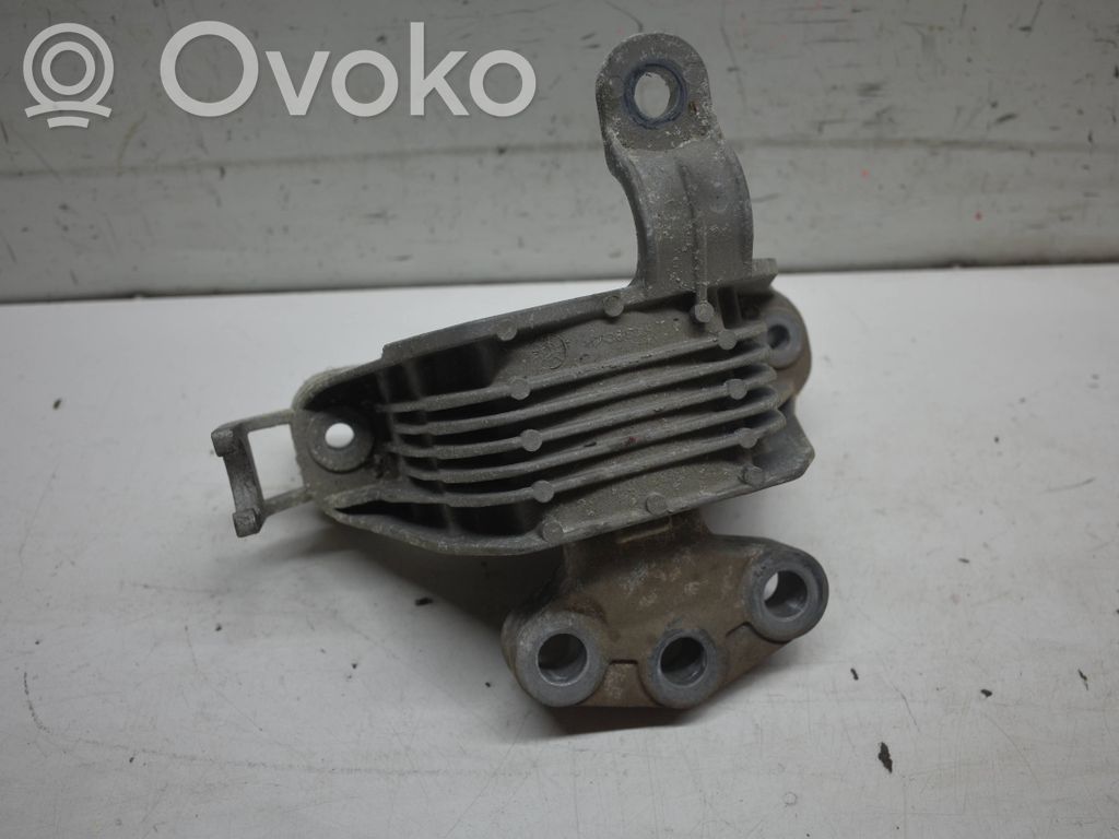 Opel Astra J Engine mount bracket 