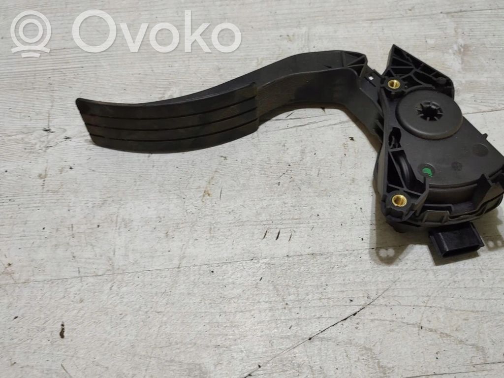 Renault Captur Accelerator throttle pedal 