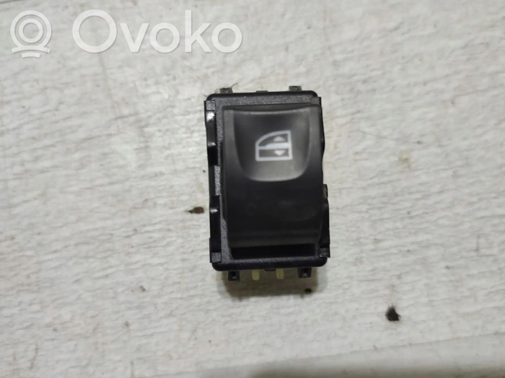 Renault Captur Electric window control switch 