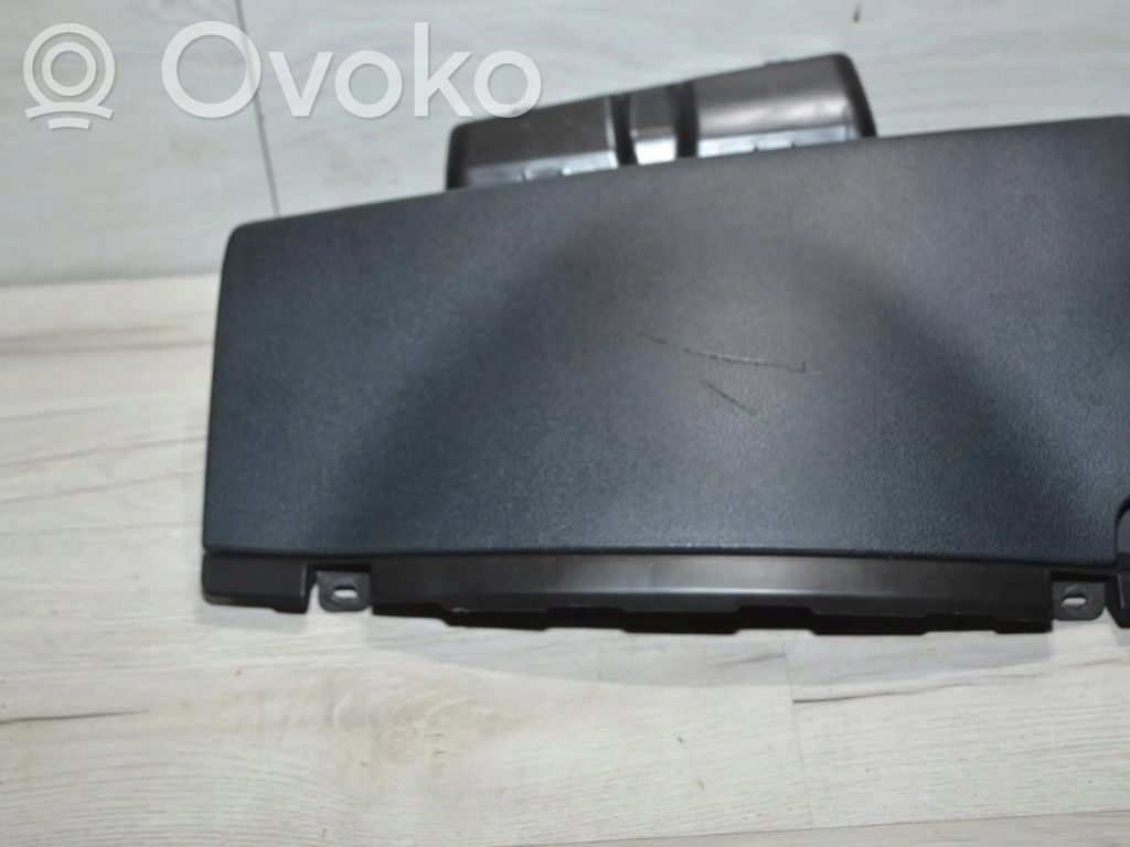 Peugeot Partner Glove box 