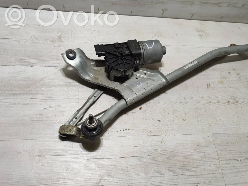 Dacia Sandero Front wiper linkage and motor 