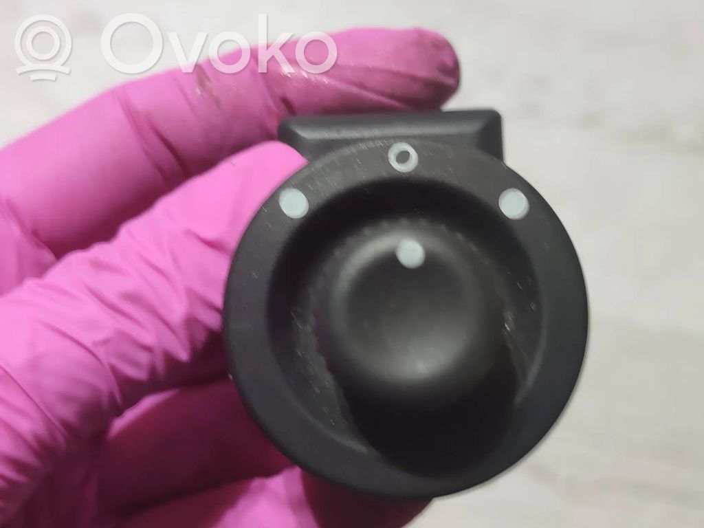 Dacia Duster II Wing mirror switch 