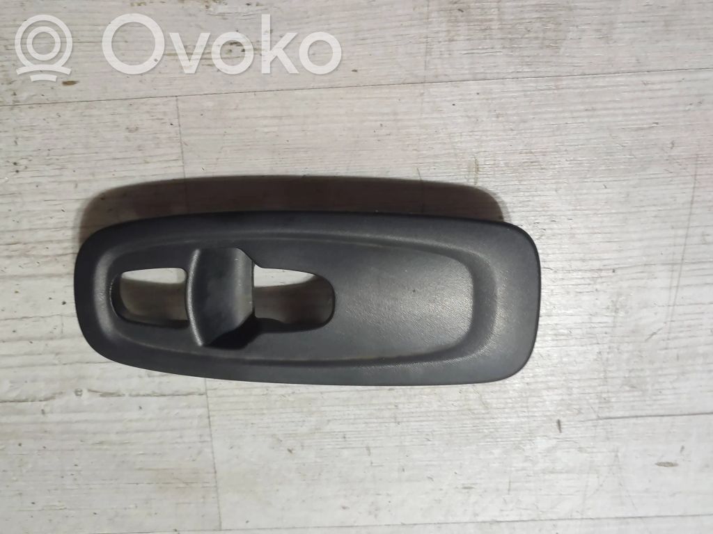 Renault Kadjar Front door window switch trim 