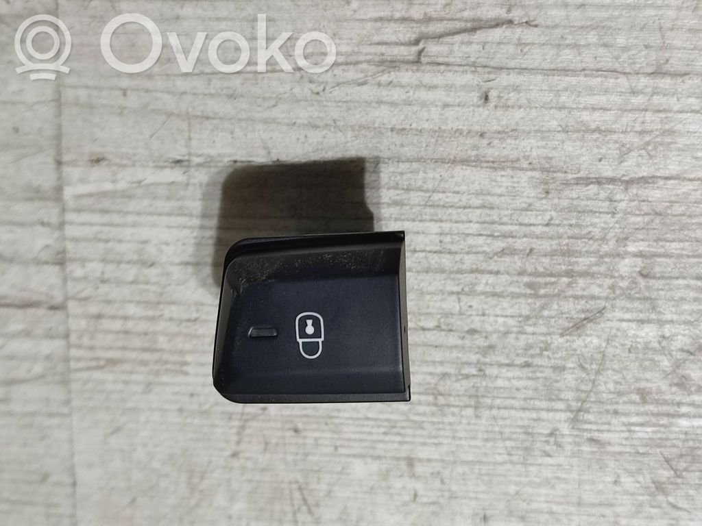 Peugeot 2008 I Central locking switch button 