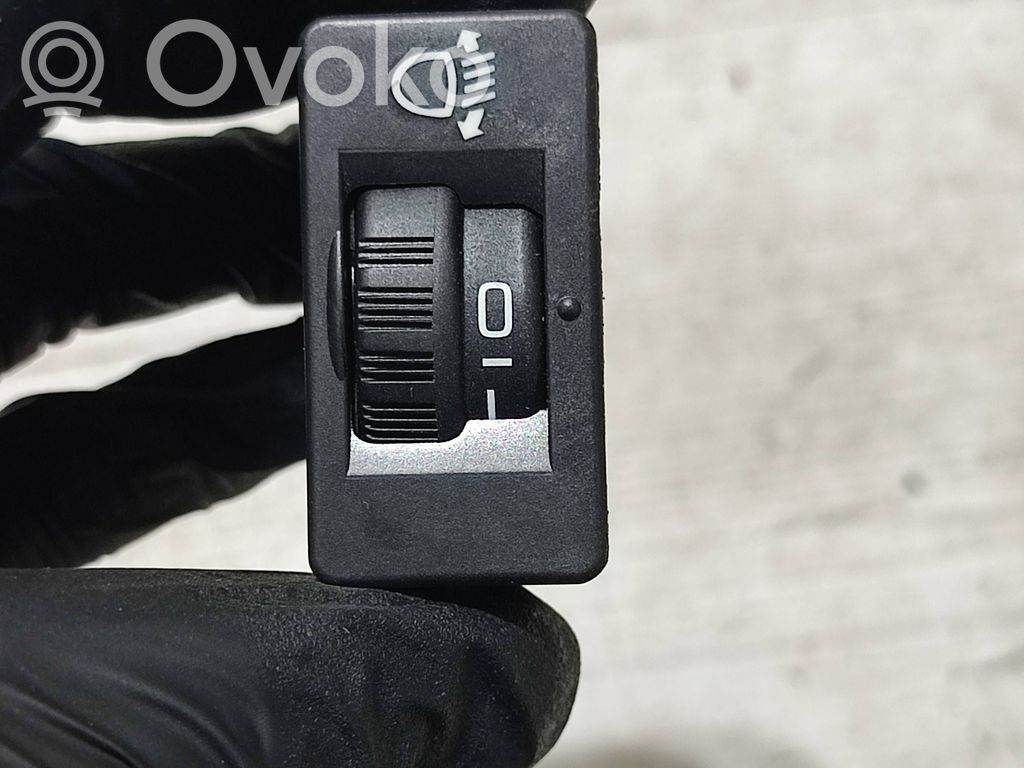 Peugeot 308 Headlight level height control switch 