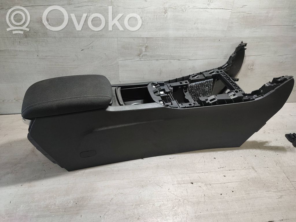 Peugeot 308 Center console 