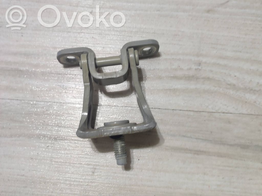 Skoda Scala Tailgate/trunk/boot hinge 