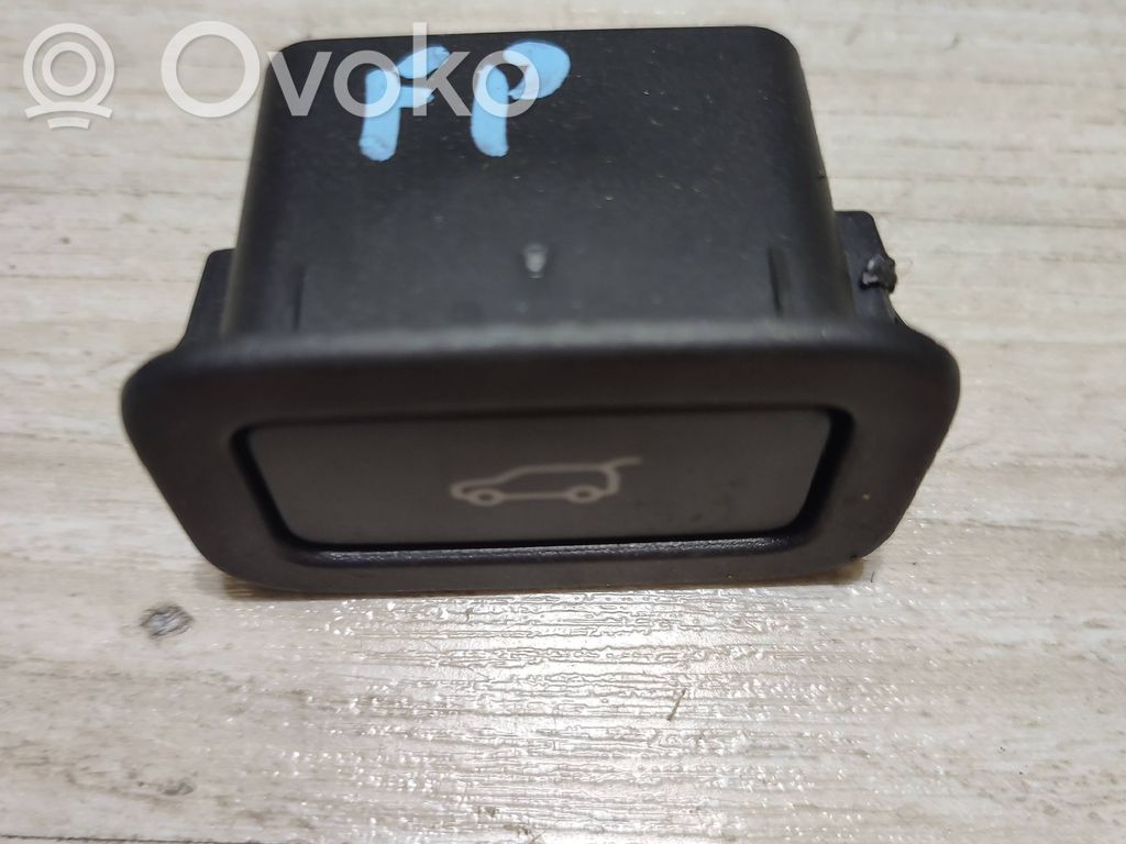 Jaguar F-Pace Tailgate/trunk/boot open switch 