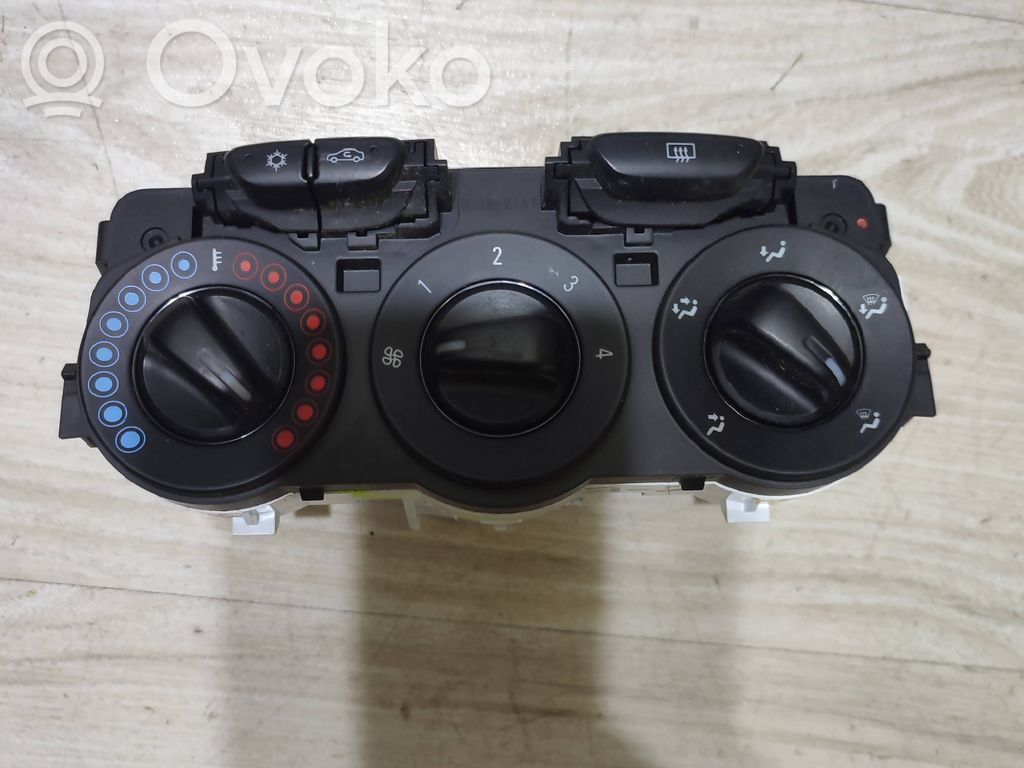 Opel Corsa E Climate control unit 
