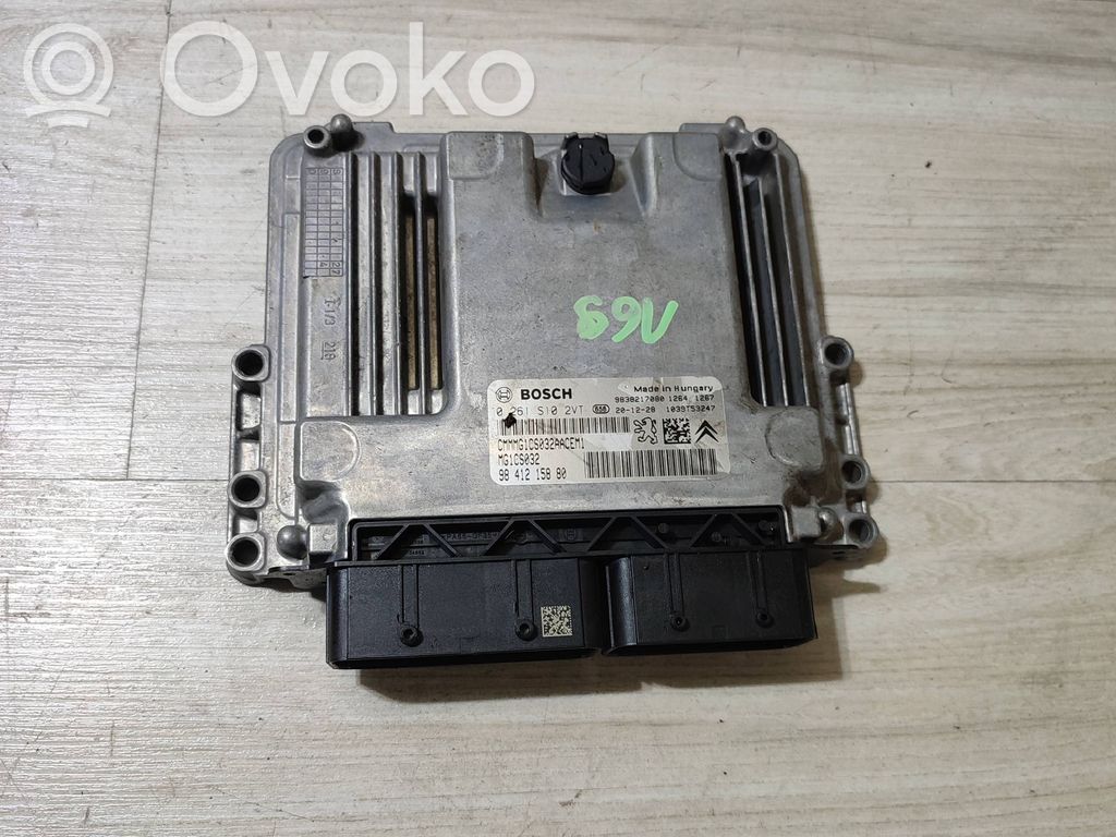 Opel Corsa F Engine control unit/module 