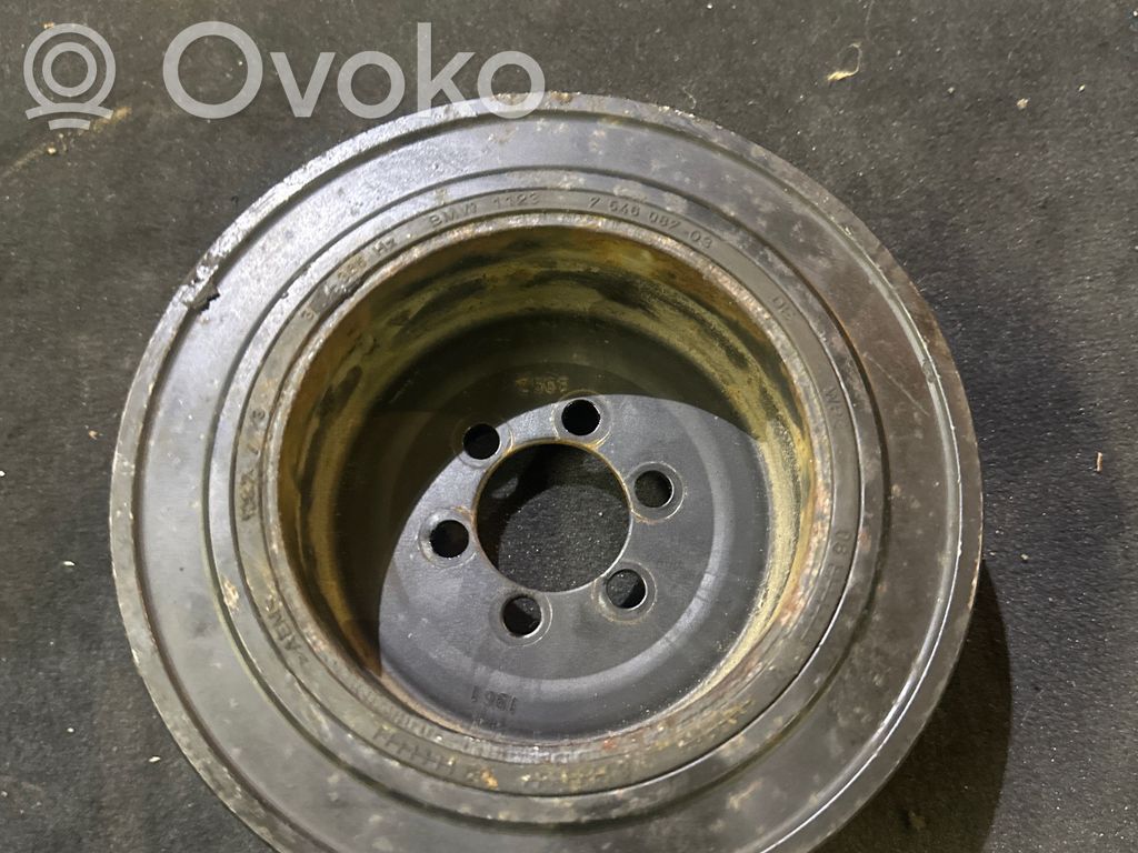 BMW 5 E60 E61 Kloķvārpstas skriemelis 