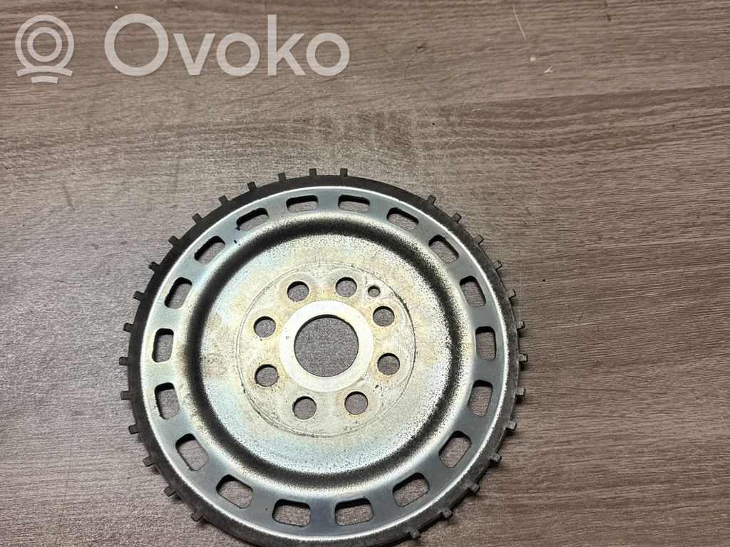 Subaru Forester SJ Alkūninio veleno dantratis/ skriemulys (paskirstimo) 
