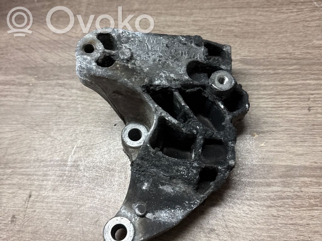 Volkswagen Caddy Gearbox mounting bracket 