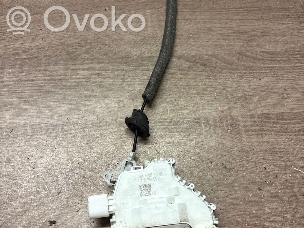Audi A4 S4 B8 8K Priekšpusē slēdzene 