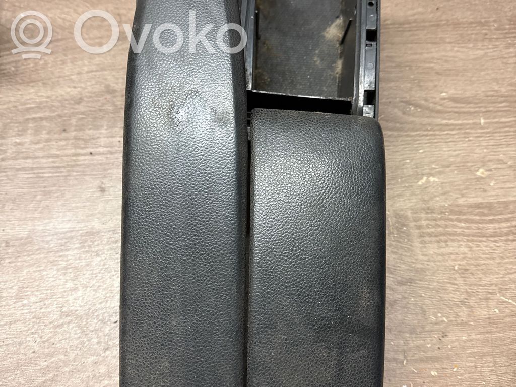 Podłokietnik tunelu środkowego   A2046800639,0005032510