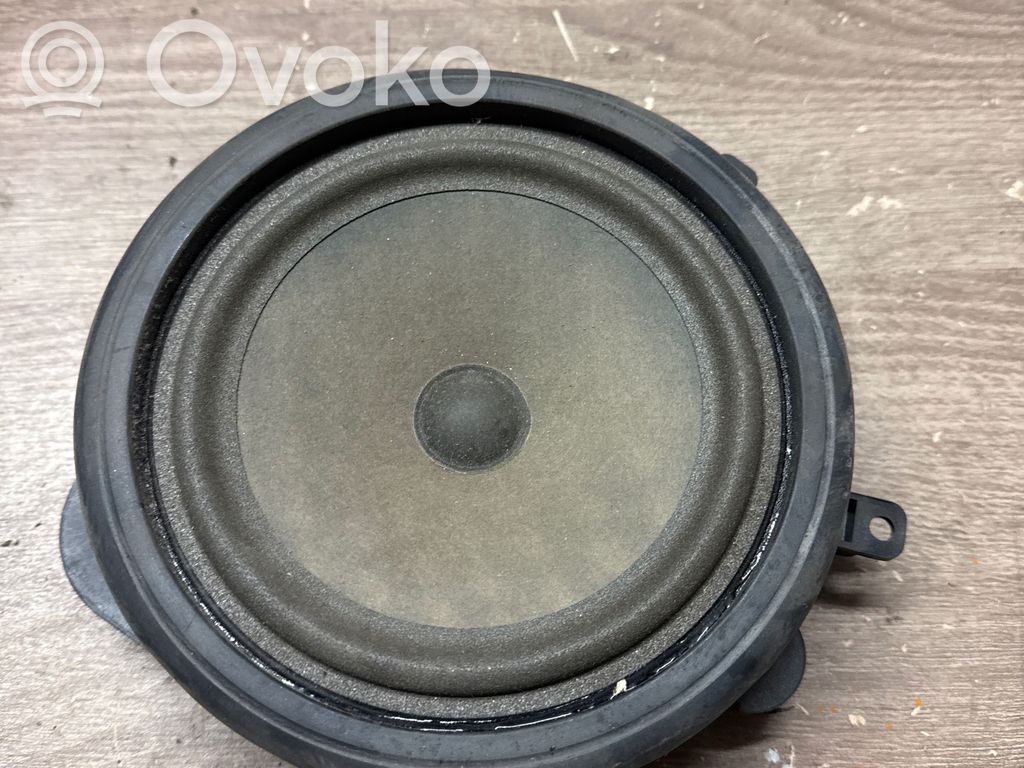 Audi A4 S4 B7 8E 8H Altavoz de la puerta delantera 