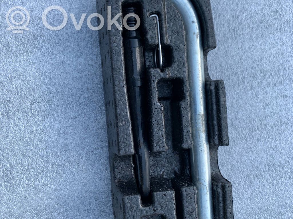 Volkswagen Caddy Tool set 