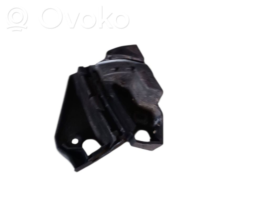 Front bumper mounting bracket   30655936