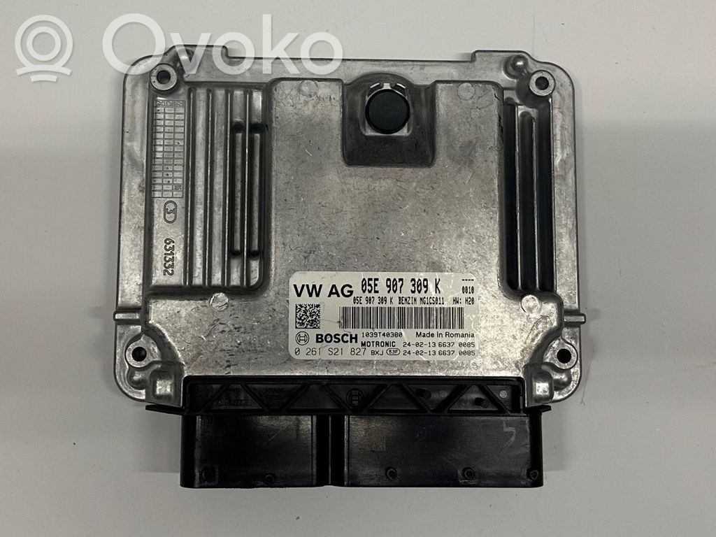 Skoda Superb B8 (3V) Engine control unit/module 