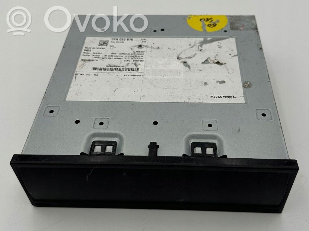 Volkswagen Golf VIII Stacja multimedialna GPS / CD / DVD 
