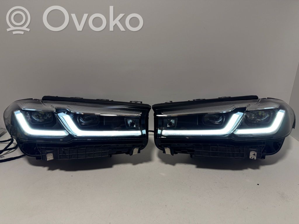 BMW M5 F90 Lampy przednie / Komplet 