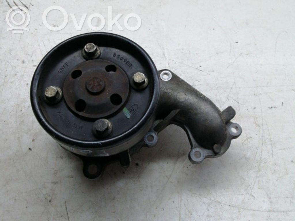 Ford C-MAX I Vandens pompa 