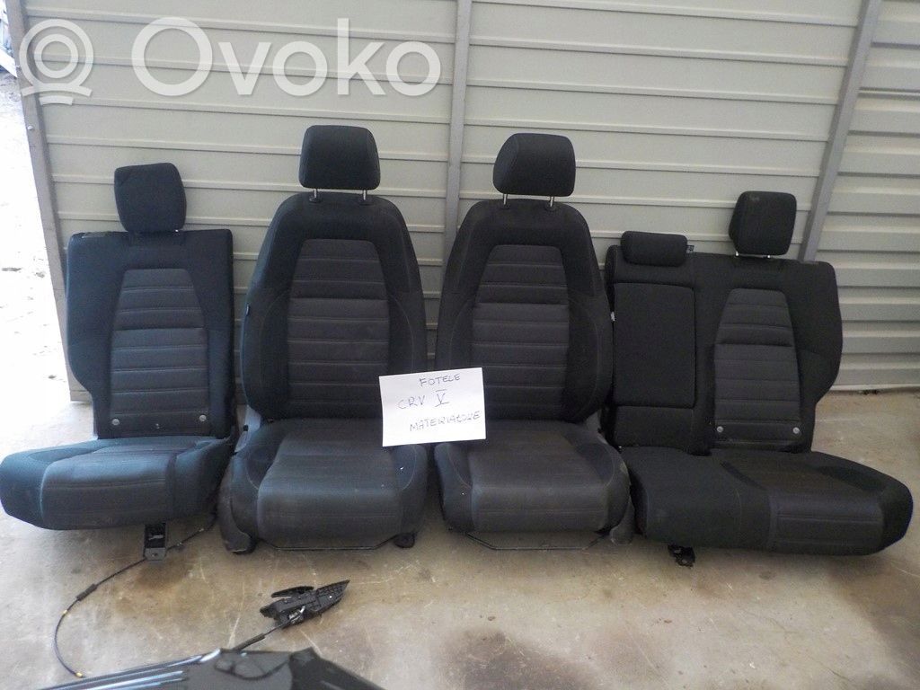 Honda CR-V Seat set 
