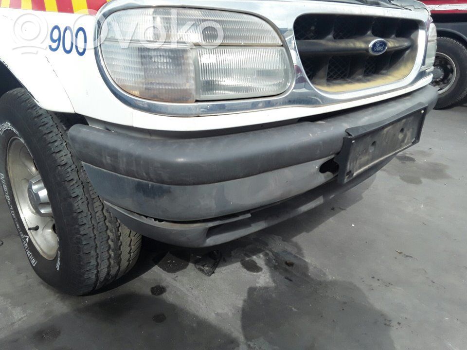 Front bumper   3969169,528450