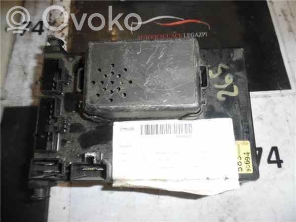 Ford Mondeo MK II Saugiklių dėžė (komplektas) 