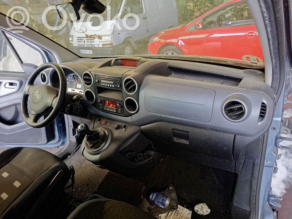 Citroen Berlingo Cita veida paneļa detaļa 
