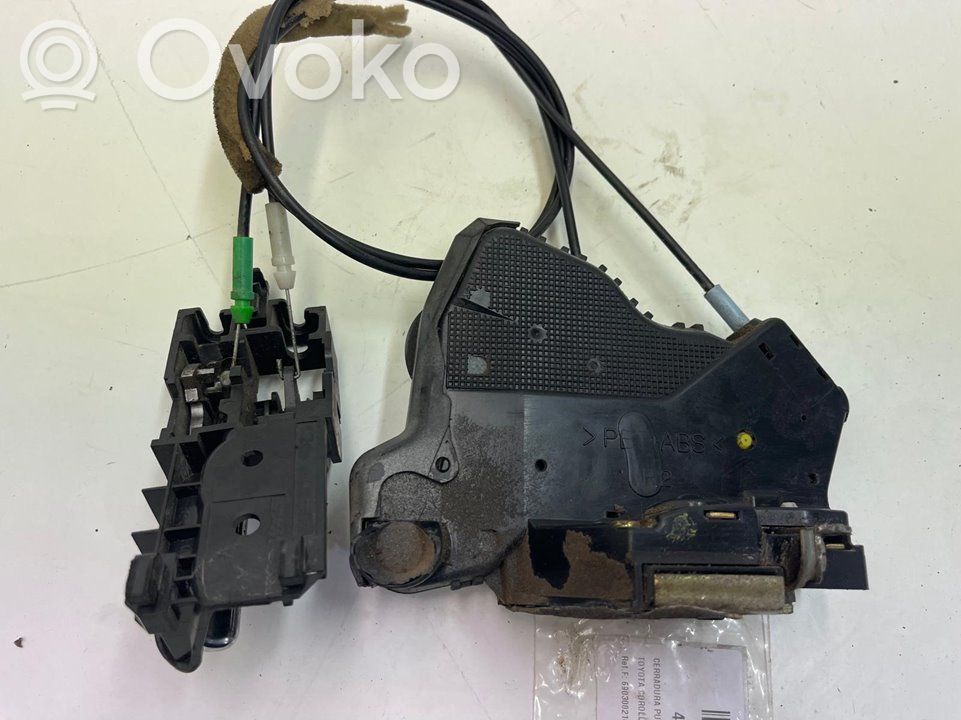 Toyota Corolla E120 E130 Vorderes Türschloss (neben dem Griff) 
