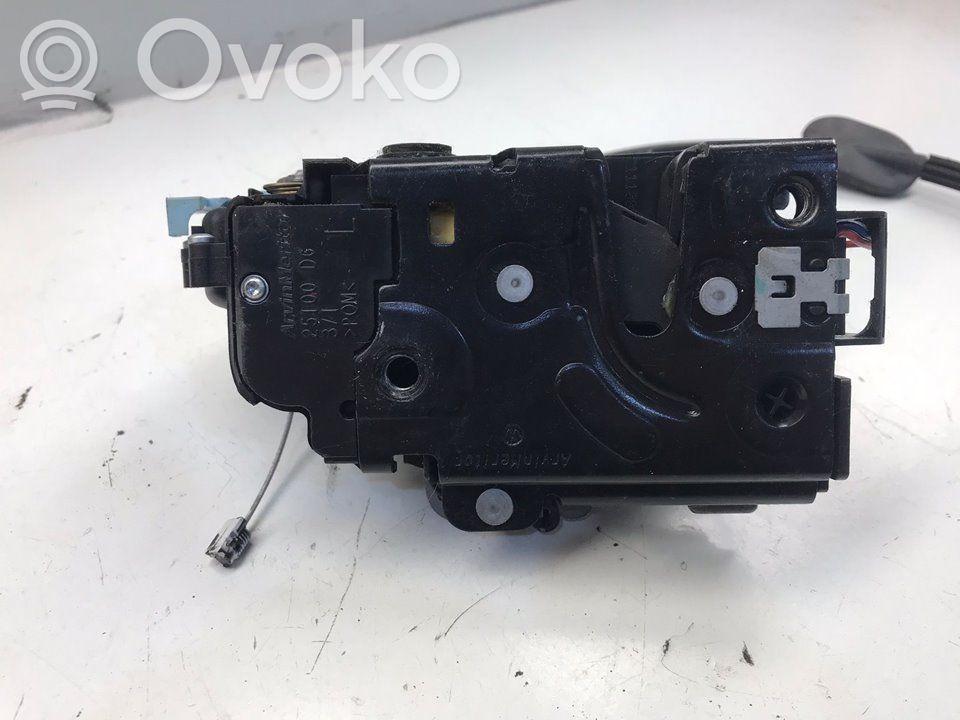 Volkswagen Golf Plus Rear door lock 